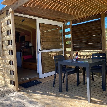 Camping Les Amandiers Castelnau-de-Guers Kültér fotó